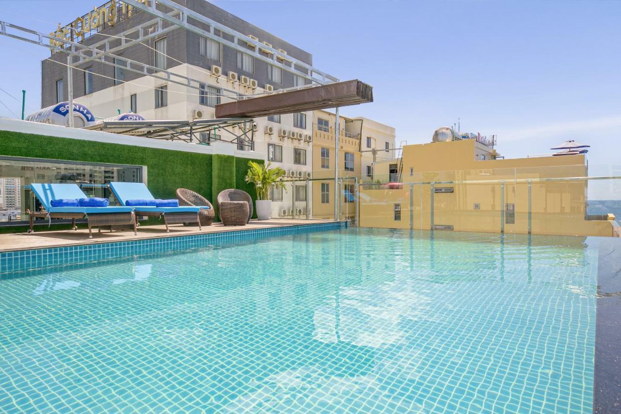 Celina Hotel & Apartment Đà Nẵng Exterior foto